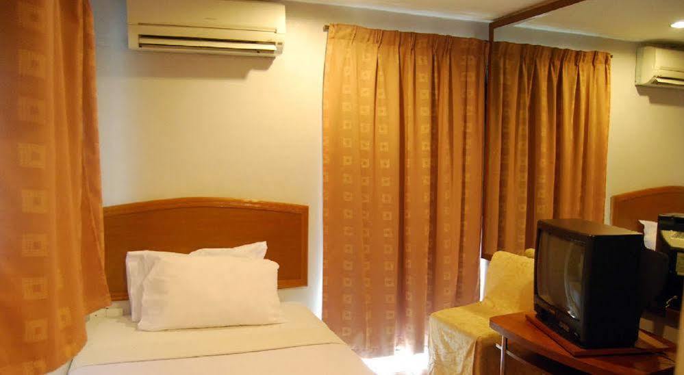 Oyo 89479 New Hope Inn Tanjung Bungah  Luaran gambar