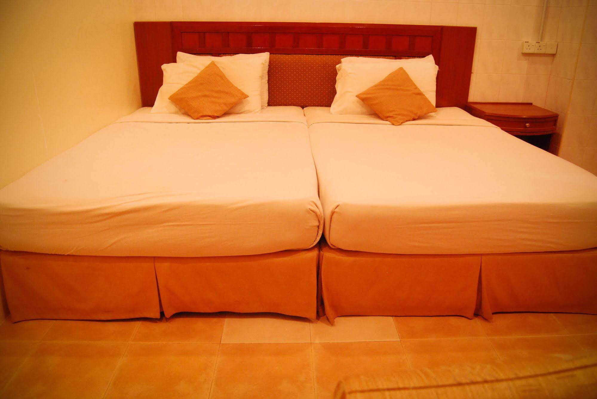 Oyo 89479 New Hope Inn Tanjung Bungah  Luaran gambar