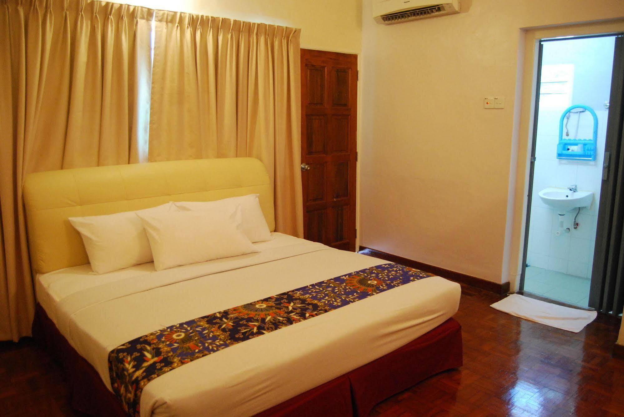 Oyo 89479 New Hope Inn Tanjung Bungah  Luaran gambar